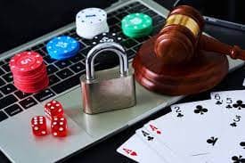 Live casino table with multiple dealers at usaha188 slot